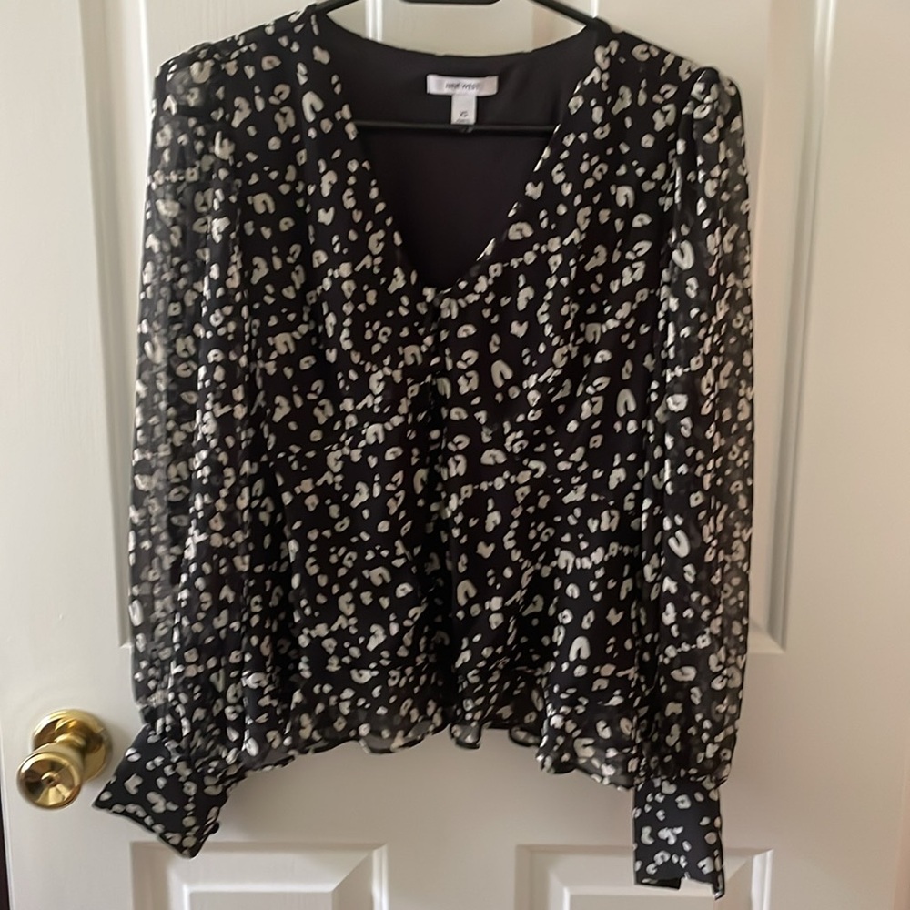 Nine West Black and White Boxy Long Sleeve Blouse